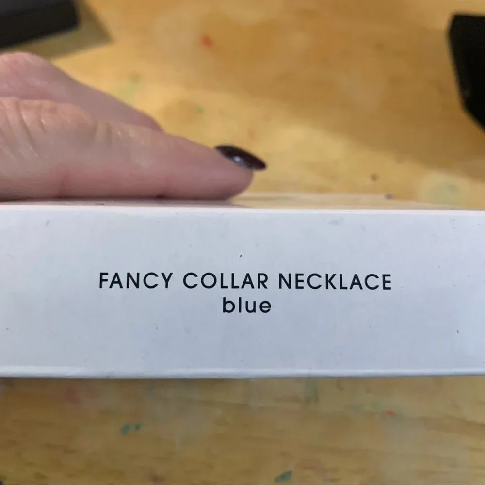 Avon Fancy Collar Blue Gemstone Necklace. NIB 2010